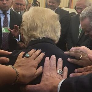 Kimberly Guilfoyle Instagram - Pray for this man. Pray for our country. 🙏