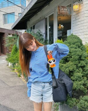 Kira Chan Instagram - 果然都係女仔影相出色📸
多謝我既韓國之友帶我去食好野
買家品🛋️🪑🧺💝
參觀完 @oyantsui 既屋企
真係嘆為觀止🥰
又要準備搵間大啲嘅屋啦😂😂😂
See you in Hong Kong or USA my friend 🫶🏻