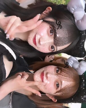 Kojima Karin Instagram - 柄にもなく猫耳なんて付けちゃって🐈‍⬛‎𖤐 ̖́
⁡
⁡
かなり前の事ですが…
さややんとユニバに行ってきました!!
毎年恒例になりつつあって嬉しい‪ ·͜·♡‬
⁡
また来年も行けたらいいな〜😚