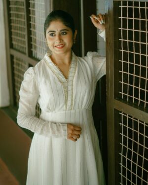 Krishnapriya K Nair Instagram - 🌸🌼🌸

👗 : @_dreamcatcher_designs_ 
📸 : @dheerajmurali 
📍 : kamala madam

#traditional #ootd #outfitoftheday