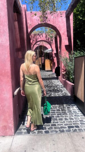 Kristen Taekman Instagram - Lunch at @greatwhite in West Hollywood 😍 I love coming here but today it was sooo hot.. I was melting 😳 

#lunch #weho #la #greatwhite #westhollywood #pokebowl