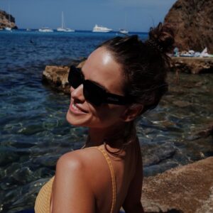 Kristína Svarinská Instagram - Čriepky leta. Pekne tu bolo. Me happy🤍

#more #balearic #seasalt #happykiddo #lovelove #alwayswearingmyprada #ureallydidcatchme