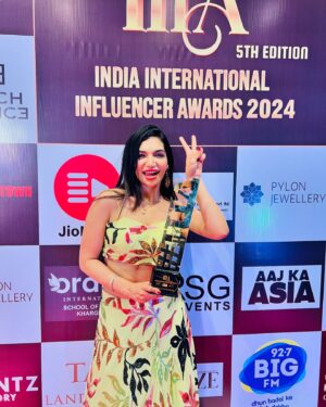 Kriti verma Instagram - ‘Multitalented Actress of the Year Award’ IIIA Awards 2024 . 
Thanks @officialjiocinema @iiiaward for such a prestigious honour ♥️🧿
Swipe till last to see my fav character from Mahabharat 🙏🏻

👗- @the_adhya_designer 

#kriti #kritiverma #bigboss #roadies #mtv #lehanga #
