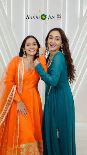 Kritika Sharma Instagram - #rakshabandhan special 👭🏻 #reels #sisters 
For the love of rakshabandhan I promise to behave nicely  for one day ok? @kreetika10 
Outifts - @lavanyathelabel 
Location - @ikigai_dance_studio 
[ Rakhi outfits, rakshabandhan ,festival , sibling bond , grwm , transitions]