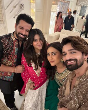 Krystle D'Souza Instagram - Tradition 🧿💚🙏🏻