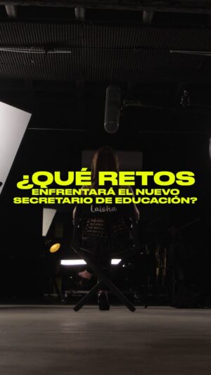 Laisha Wilkins Instagram - ¿De quién depende la calidad educativa: del gobierno, de los maestros o de la sociedad?

Hablemos de ello #AcaEntreNews con @laisha_wilkins.

Miércoles 7 pm. 

¡Suscríbete en el link de nuestro perfil!