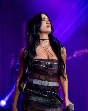 Lali Espósito Instagram - Que hermoso lo vivido ayer 
Que hermoso lo vivido durante taaaantos años 
GRACIAS por tanto amor♥️ 

Gracias por la magia @bycrismorena 
Gracias @olgaenvivo por armar esta locura
Gracias a mis compañeros y amigos amados! 
GRAAAACIAS al público tan fiel🤍