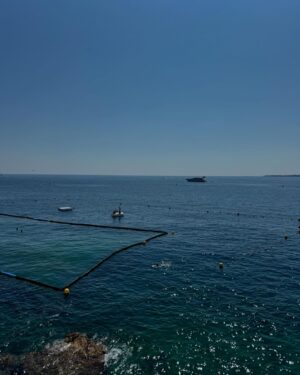 Lamitta Frangieh Instagram - @hotelducapedenroc 🇫🇷 my place to be every summer..
.
.
.
#mysummerstory #hoteledenroc #france #southoffrance #cotedazurfrance #luxuryliving #lamittafrangieh