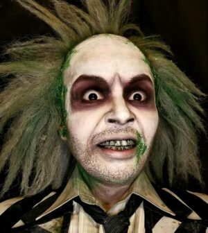 Landon Cider Instagram - Throwing my a$$$$$ allll the way back to 2015 when I took this selfie. I’ve been performing #Beetlejuice since before IG even existed and he’s always a blast. I may just bring him out for THIS SATURDAYS “Diverse” COSPLAY night at @hamburgermaryslb 🤔🪲🧃