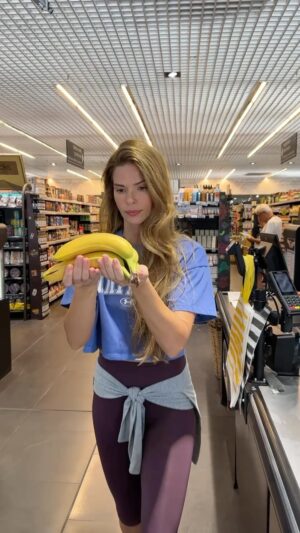 Larissa Gacemer Instagram - Bir muz hikayesi 😂🍌