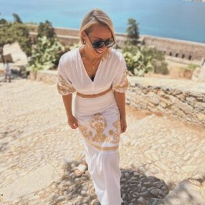 Laura Hamilton Instagram - Exploring Spinalonga…a small island with a lot of history just a short boat trip from Elounda in Crete.
.
.

#crete #filming #whathappenednext #aplaceinthesun #revisit #wanderlust #greece