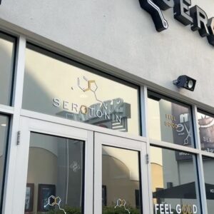 Lauren C. Mayhew Instagram - Good morning, everyone! ☕️ I took a moment this past week to give myself some special #SelfCare treats. 🧖🏼‍♀️ 💛 I went to @serotonin_stpete where they have a TON of amazing services from #Hydrofacials, to #Botox, to #RedLightTherapy (slide 3), which can help alleviate muscle/joint pain & a #HyperbaricChamber (photo 4), which can assist in improving circulation and boosting your #immunesystem (slide 4). 💛💛💛
.
.
Take a peek at their site for all they offer! I’ll be doing a giveaway exclusively to all my followers coming up in the next month, so stay tuned!