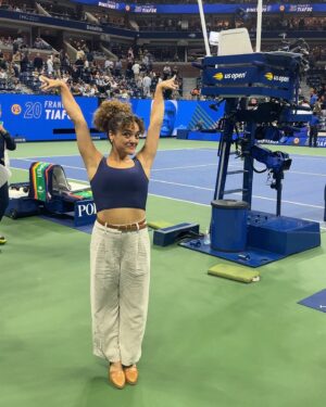 Laurie Hernandez Instagram - I just flipped a coin for Tiafoe and Dimitrov WHAT @usopen