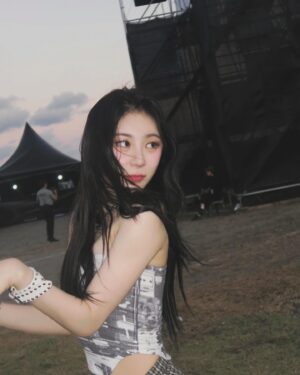 Lee Chae-yeon Instagram - ㅇㅅ ㅅㅊ🍃
다음번엔..머리..묶을게오...