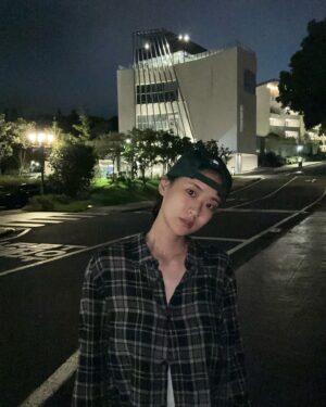 Lee E-dam Instagram - 