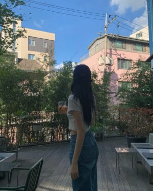 Lee Seo-bin Instagram - Feel blue