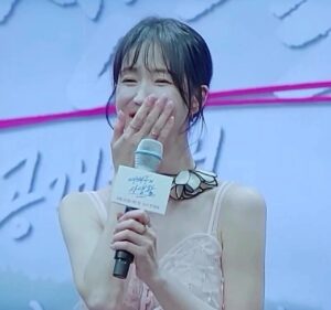 Lee Soo-kyung Instagram - .
두근두근💛🧡
-여배우들의사생활-
오늘밤 10시!!!!!! 
첫방송합니당~!!!!!

#여우사#tv조선#화요일밤#여배우들의사생활