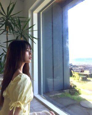 Lee Yoo-jin Instagram - 𝐻𝒶𝓅𝓅𝓎 𝒯𝒽𝒾𝓃𝑔𝓈 ,,🦋✨