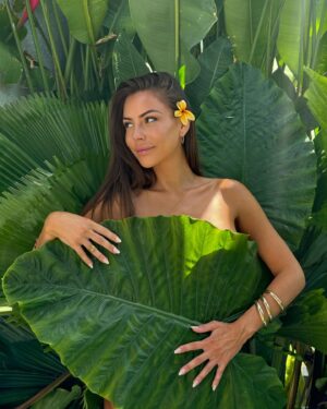 Lena Guillou Instagram - P O R T R A I T |  B A L I 📍

Un de mes shootings préféré 🌿💚