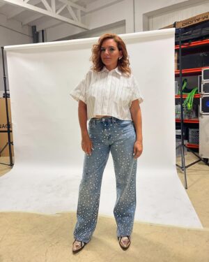 Leonor Seixas Instagram - Maquilhar, fazer o cabelo, vestir roupa gira, para logo depois ficar tudo sujo molhado estragado !!! 🧊🫧