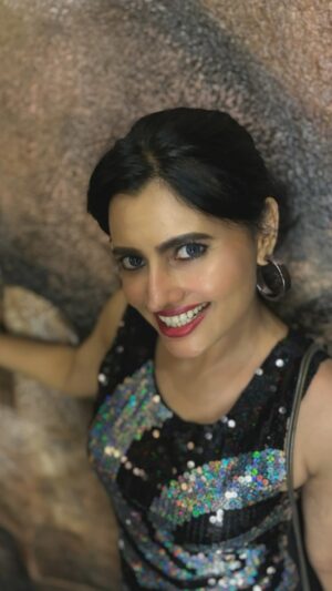 Leslie Tripathy Instagram - Abhi meri hindi film rocky the slave release ho gai toh har jagah invites, I love it . Thank u god