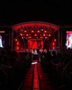 Lila Downs Instagram - Muchas gracias, La Paz, por todo su cariño!🫶🏽 Por cantar a una sola voz a nuestro México. 🇲🇽 

📸: @sweet_limoncito1