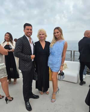 Lili Caneças Instagram - Com Joana Martins @joana.martins.oficial , uma princesa que veio embelezar este sunset da @fluxurymagazine , e seu marido @duarte.miguel.freitas, bons amigos de alguns anos.