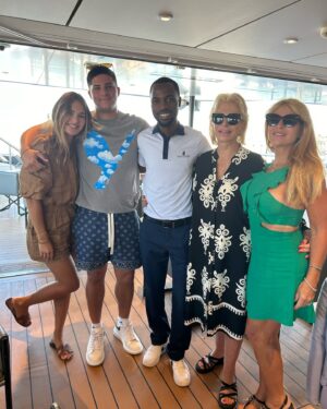 Lili Caneças Instagram - Thanks Lesley , the best crew member on board of @ritzcarltonyachtcollection Evrima, You made our cruise special👏👏👏