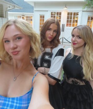 Lily Brooks O'Briant Instagram - Incoming ❤️ 

I know what I’m watching on @netflix tonight #incomingmovie