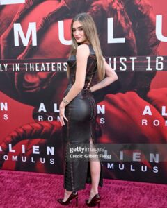 Actress Lizzy Greene HD Photos and Wallpapers September 2024