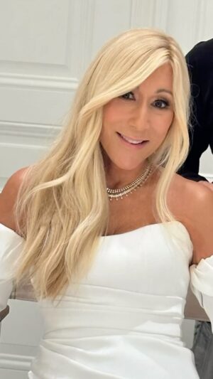 Lori Greiner Instagram - Emmy bound! Wish us luck 🥰🙏🦈

It takes a village…thank you!
@nwlabridal 
@lihihod 
@anitakojewelry 
@hairbylorenzomartin 
@kristenebmakeup 

#Emmys #SharkTank