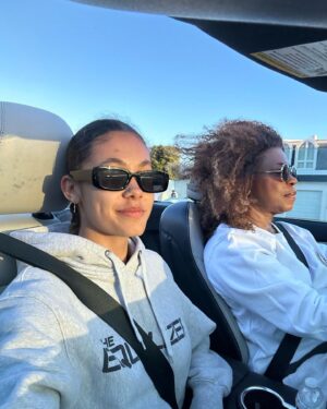 Lorraine Toussaint Instagram - Chillin with my girl in The Bu. So many memories…. Hard times and great times. Celebrating… Life!