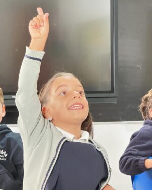 Luciana Abreu Instagram - O 1° dia de escola, na melhor de todas, onde se brinda diariamente aos valores universais. Obrigada @externato_eduarda_maria 
Boa sorte amores da minha vida @lucynettes . Que Deus vos brinde com a sabedoria e felicidade. ♥️🙏🏼