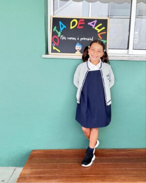 Luciana Abreu Instagram - O 1° dia de escola, na melhor de todas, onde se brinda diariamente aos valores universais. Obrigada @externato_eduarda_maria 
Boa sorte amores da minha vida @lucynettes . Que Deus vos brinde com a sabedoria e felicidade. ♥️🙏🏼