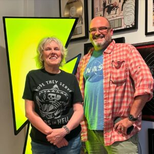 Lucinda Williams Instagram - Lucinda was on air with @lightningcasey at @lightning100 ⚡️🤘😎 Lu is playing @muscornernash tonight!!! Free show in @centennialpark !!