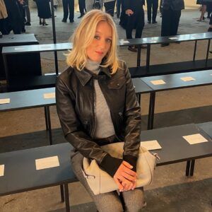 Ludivine Sagnier Instagram - This morning at @tods in Milano. Congratulations to @mt_matteotamburini and thanks for having me ✨✨✨
Glam @bentalbott @tobimakeup 
@marinearto @imgmodels