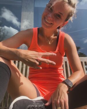 Lynn Van Royen Instagram - Alleh hop 3,4 km! 😅✌🏼 straks vind ik het nog plezant!
