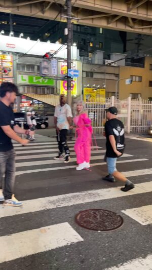 MINMI Instagram - subaru 大阪編が公開になりました！
（YouTube MINMI channelにて）
もう見てくれたかな、
私はこの交差点シーンがめちゃ好きです
みんなのお気に入りも教えてね🩷
#subaru #minmi