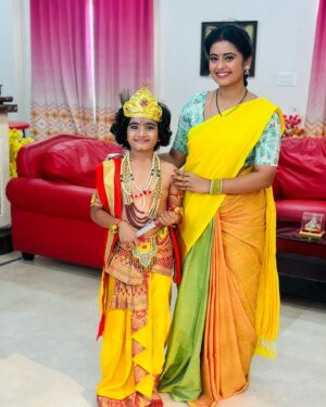 Maahi Gouthami Instagram - Andhariki Krishnashtami Subhakankshalu🤩🥰 
Ma Chi La Sow Krishnayya tho♥️ 
#chiranjeevilakshmisowbhagyavathi #lakshmi #junnu #krishnashtamispecial #maahigouthami #janmashtami #instagood #instadaily #instamood #instalike