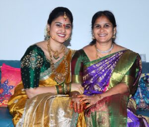 Madhu Reddy Instagram - “You don’t choose your family. they are God’s coregift to you,As you are to them”😘❤️ @purvikaareddy 
@spydyyy_._324 
📸 @bheemesh_6 

#instagram #insta#reelitfeelit #mother #happy #sister #motherdaughter #feel #reelitfeelit #mood #happy #happylife #instalove #emotions #reach #reachlife #feed #viral #viralpost #viralinstagram #viralsong #motherlife #loveislove #feeding #reach #photo #naturephotography #photosession #family #familytime #familyphotography #familylove