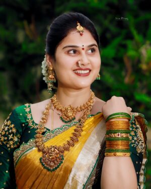 Madhu Reddy Instagram - Yes I’m smiling because god is always teaching me to be strong🤗

 @purvikaareddy 
📸: @tinyhugsphotography
Blouse &purvi 👗 @pravallis_boutique 

#instagram #insta #feed #treding #treditional #tredingnow #happy #happyface #saree #sareelove #sareefashion #sareelove #sareeblouse #pattu #pattusarees #kanchipattu #pattusareeblouse #puja #vratham #treditionallook❤️ #treditionalphotography #festival #festivalfashion #festivaloutfit #festivalstyle #feed #reach #reachpost #viral #viralpost #viralreel #viralinstagram