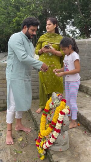 Madhu Reddy Instagram - గణేష్ నిమర్జనం🙏🏻 @purvikaareddy @madithatikrishnakishore 

#insta #instagram #ganesh #ganeshchaturthi #ganesha #ganeshutsav #ganeshfestival #kairathabadganesh #2024ganesh #viral #viralvideos #viralreels #music #nimarjanam #kairathabad2024 #trending #trendingnow #festival #festivals #feelings #feelitreelit #feel #viralreel #bombay #bombayganesha #telugufestival #bgm #bgmlovers #bgmlover #viralmusic