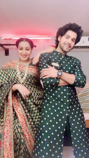 Madhusree Sharma Instagram - Offscreen Masti 😉🤪

#mannsundar  #masti  #fun #offscreen #madhusreesharma  #reels #trendingreels  #trending  #explore  #explorepage #love  #instagood