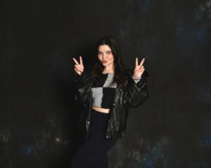 Actress Madison McLaughlin HD Photos and Wallpapers September 2024