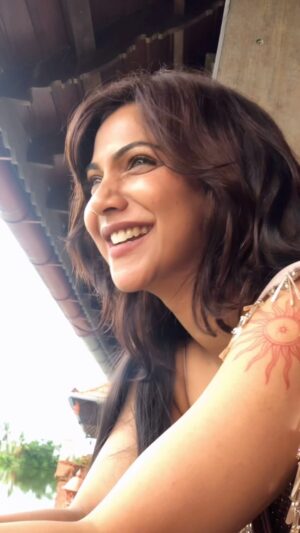 Madonna Sebastian Instagram - BTS

#bts courtesy @joe_elize_joy @laxmi_saneesh 

Styled by @styyledbyjoe @joe_elize_joy
Photography @merin__georg 
MUAH @laxmi_saneesh 
Outfit @twamev.official 
Location @kondai_lip_resort
Shoot coordination @jubin_vincent