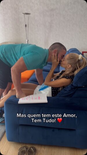 Mafalda Teixeira Instagram - Há quem viva uma vida inteira e não tenha a felicidade de encontrar a sua alma gémea. 💕
Quando temos saúde e amor o que podemos desejar mais?
#love #soulmate #couple #life