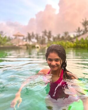 Maheswari Yayathiraj Instagram - #bali #indonesia #poolvibes #travelgram #lovetotravel #ubud #waterwithnature