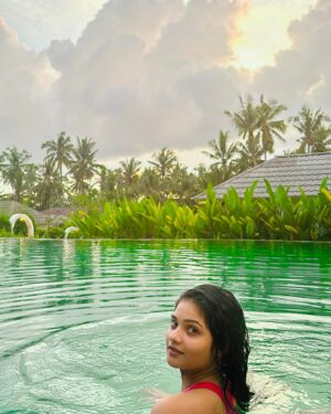 Maheswari Yayathiraj Instagram - #bali #indonesia #poolvibes #travelgram #lovetotravel #ubud #waterwithnature