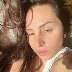 Mala Rodríguez Instagram - Qué regalo!!!! 🐚🪡 hoy les espero en Santiago!!!! Va a ser algo muy especial✨✨✨