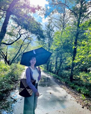 Manami Higa Instagram - Nagano Trip 🦋💫

#trip #長野県 #上高地 #明神池